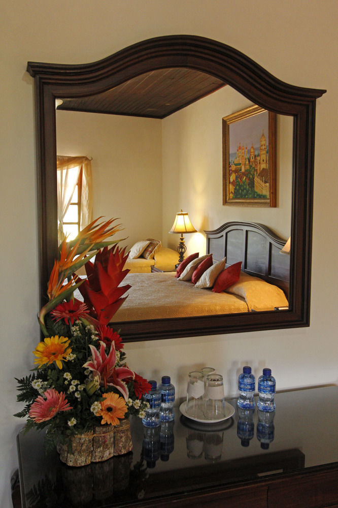Hotel Palacio Real Granada Eksteriør bilde